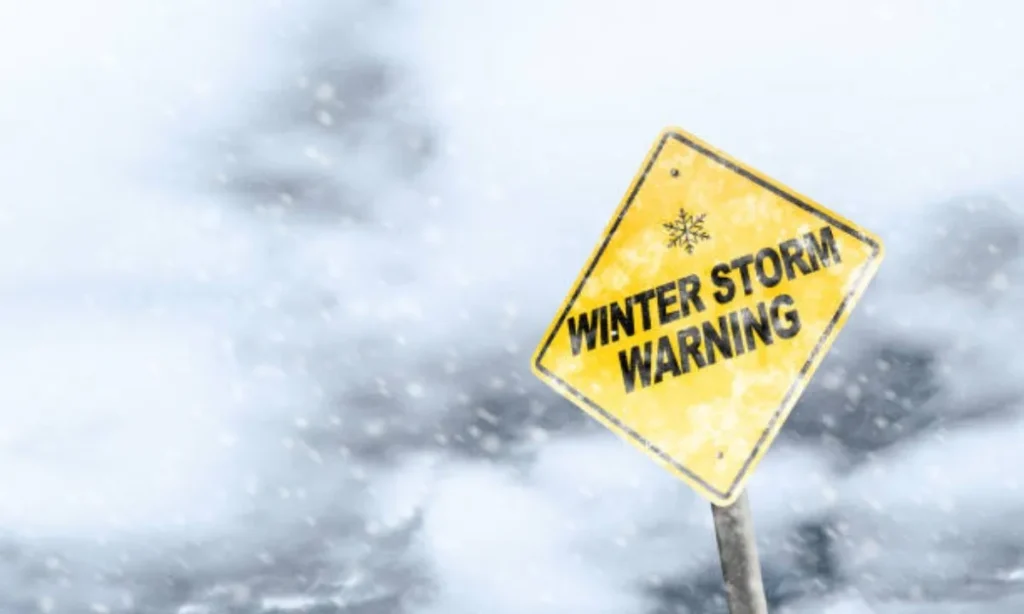 Winter Storm Warnings Announced for 6 States as 12 Inches of Snow Expected